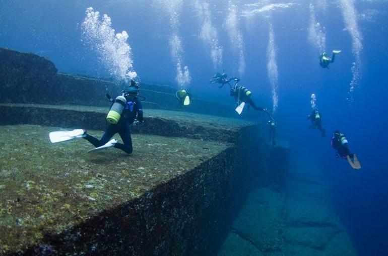 Yonaguni Anıtı