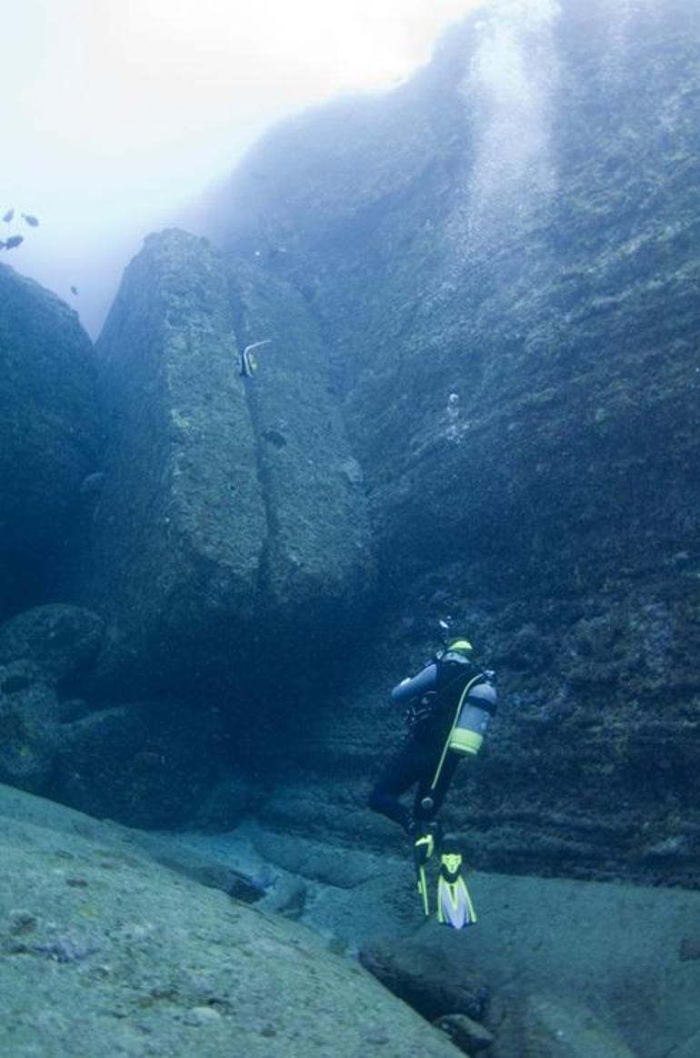 Yonaguni Anıtı