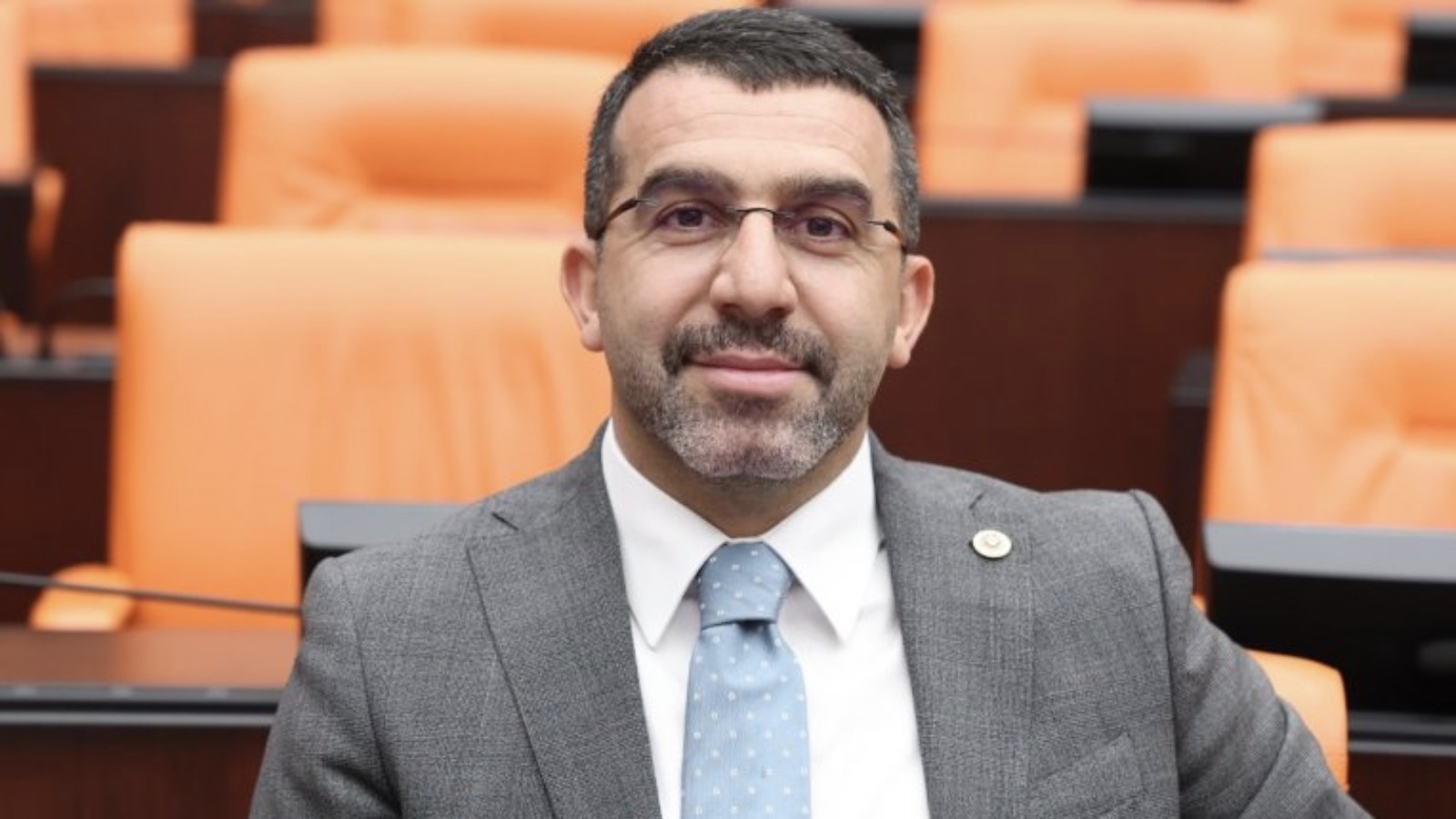 akpli calkinin ulkede aclik varmis gibi algi yaratiliyor sozlerine chpden yanit biraz carsiya pazara ciksin mVK2KNwg.jpg