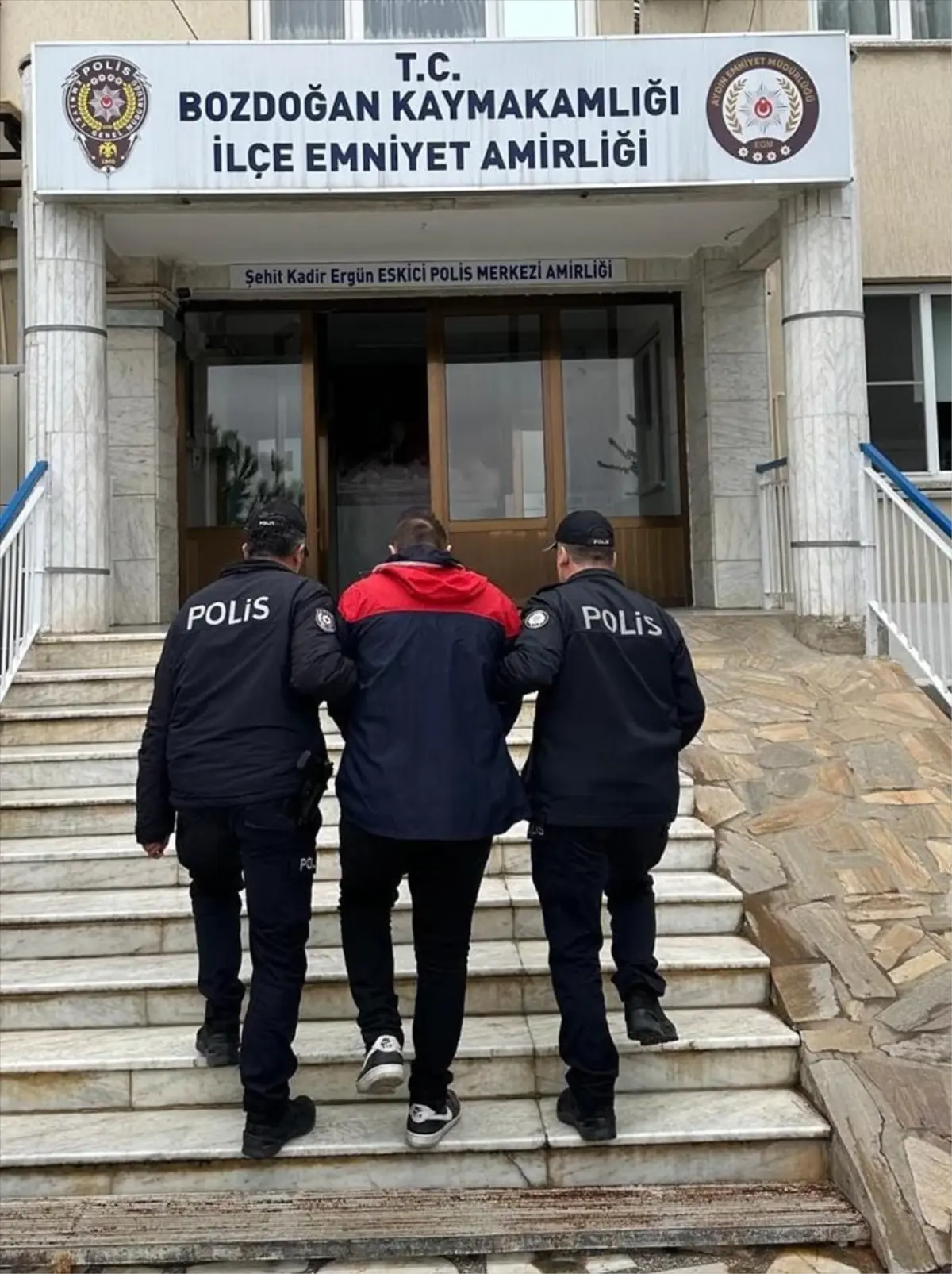 bozdoganda uyusturucu operasyonu 1 tutuklama vKfIeLhD.jpg
