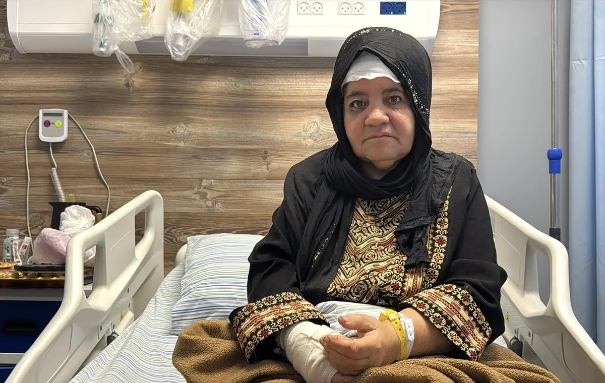 filistinli kadin zeytin hasadinda israilli saldirganlar tarafindan darbedildi CHvIm9Wy.jpg