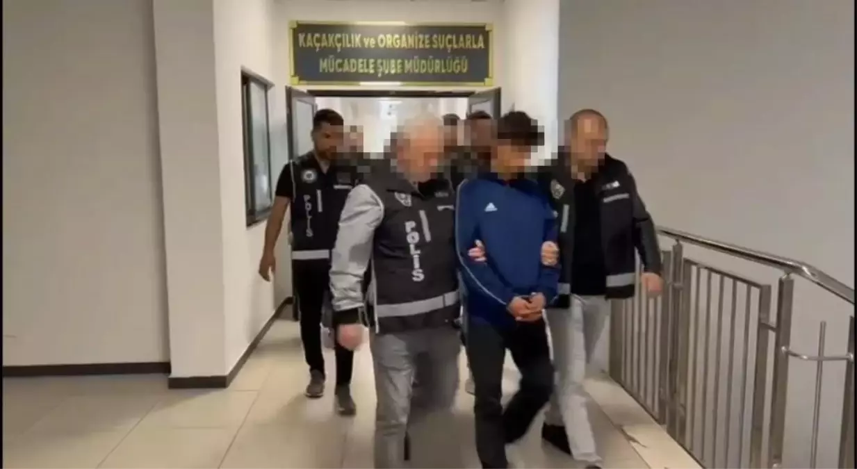 is yerine kursun sikan 2 supheli istanbulda yakalandi f16w965U.jpg
