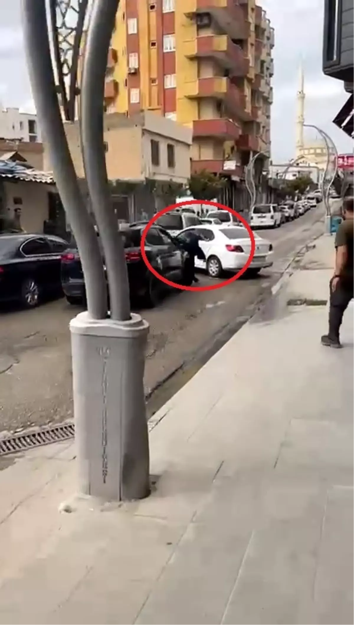 tartisma kanli bitti cip surucusu ayaklarini ezdi jyn4Arpi.jpg
