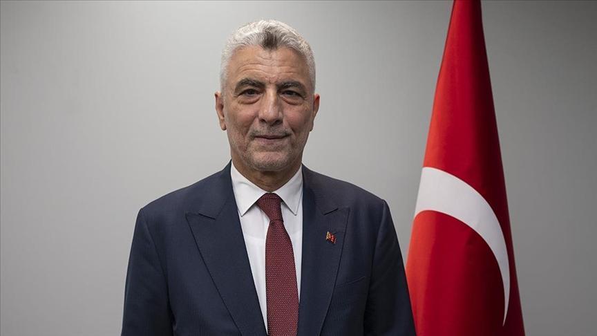 bakan bolat e ihracatta da firmalara destek oluyoruz 5A2PUyK9.jpg