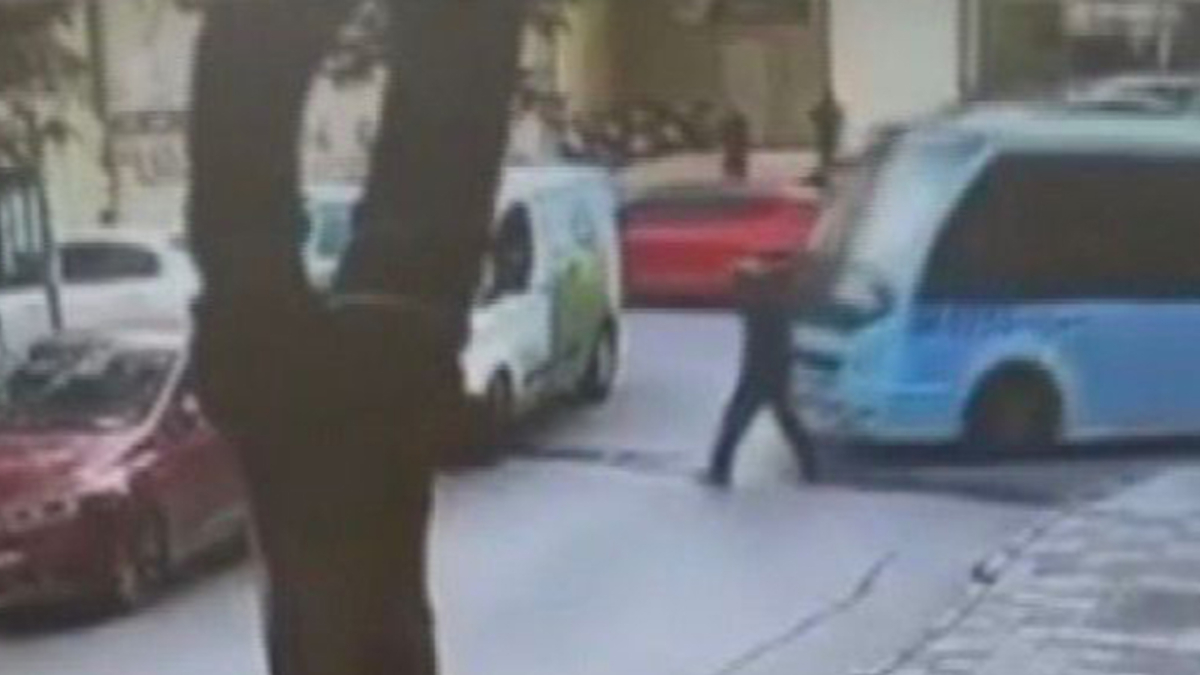 istanbul maltepede yayaya minibus carpti kGZHcRch.jpg